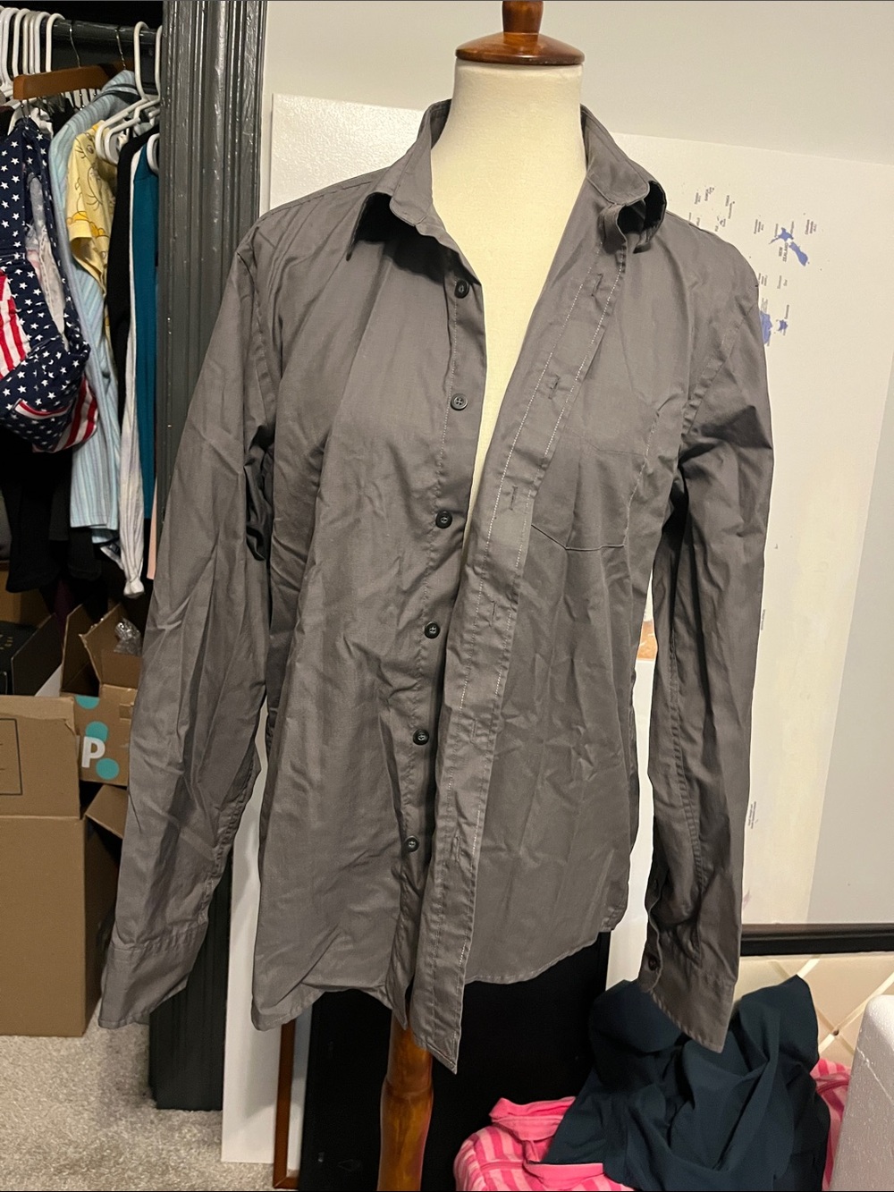 Men's Long-Sleeve Button-Up Shirt in Charcoal Gray Un-tuck it